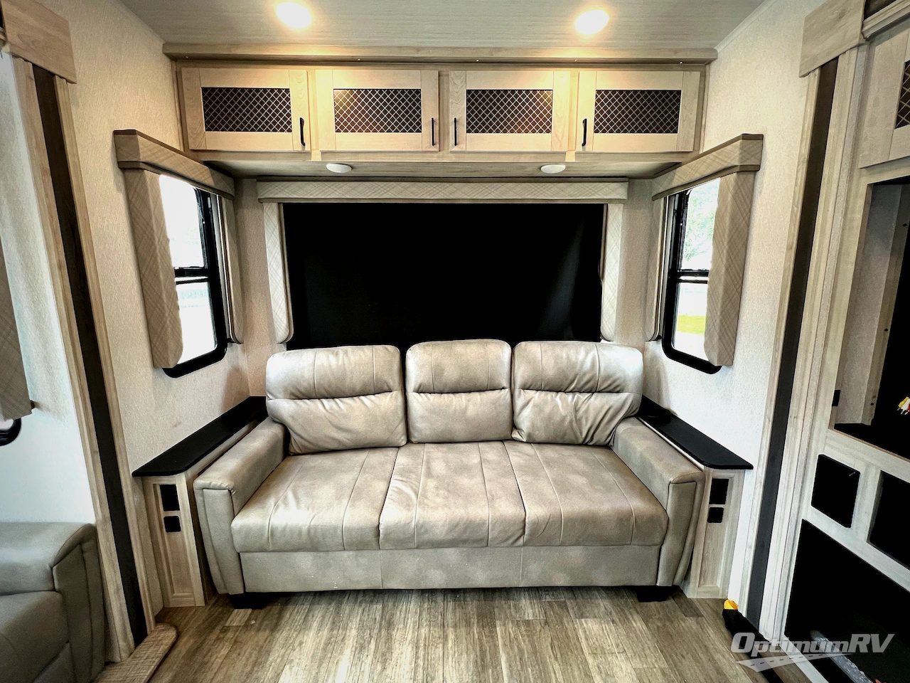 2023 East To West Tandara 385MB Photo 7