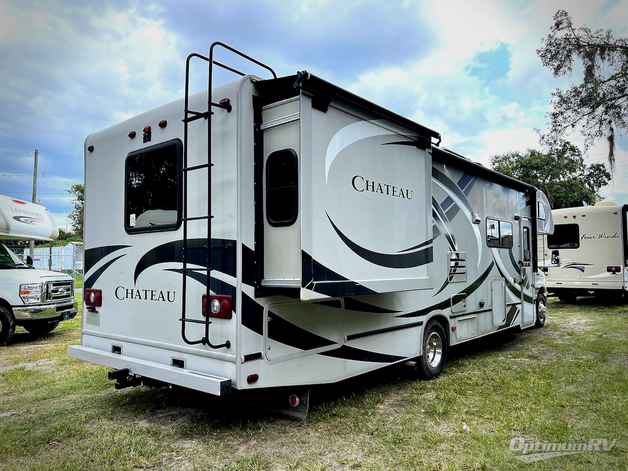 2012 Thor Chateau 31A Photo 3