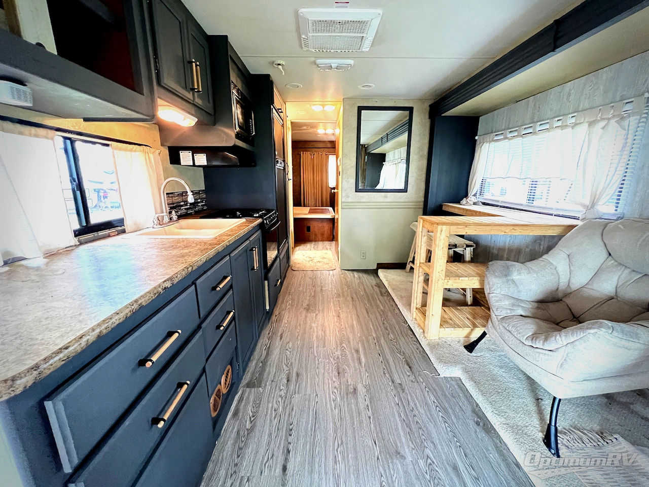 2012 Thor Chateau 31A Photo 4