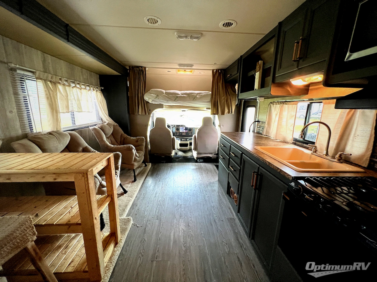2012 Thor Chateau 31A Photo 5