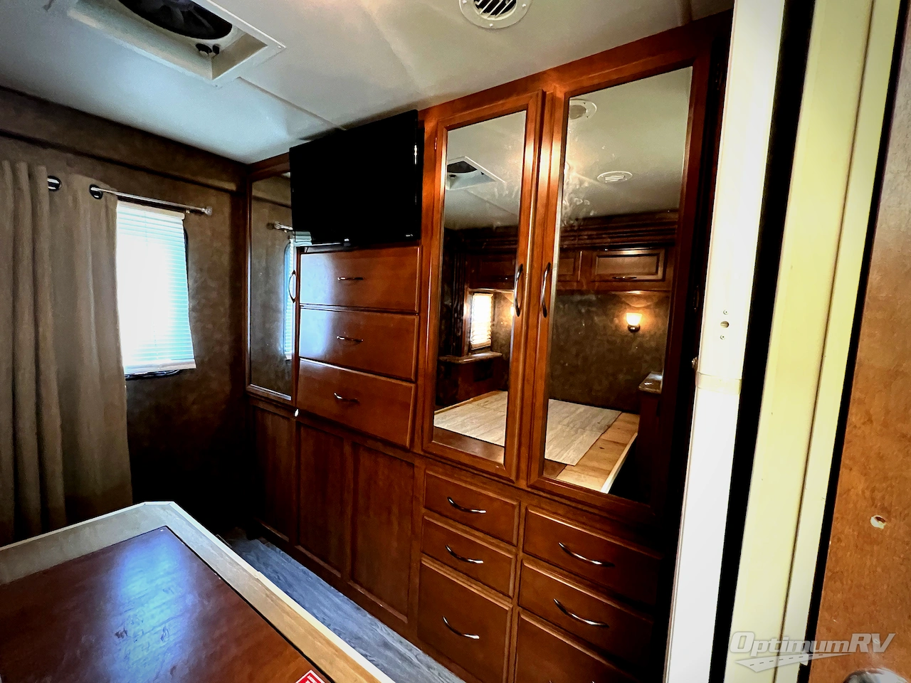 2012 Thor Chateau 31A Photo 17