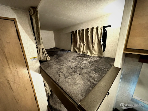 2022 Ember Overland Series 170MBH RV Photo 4