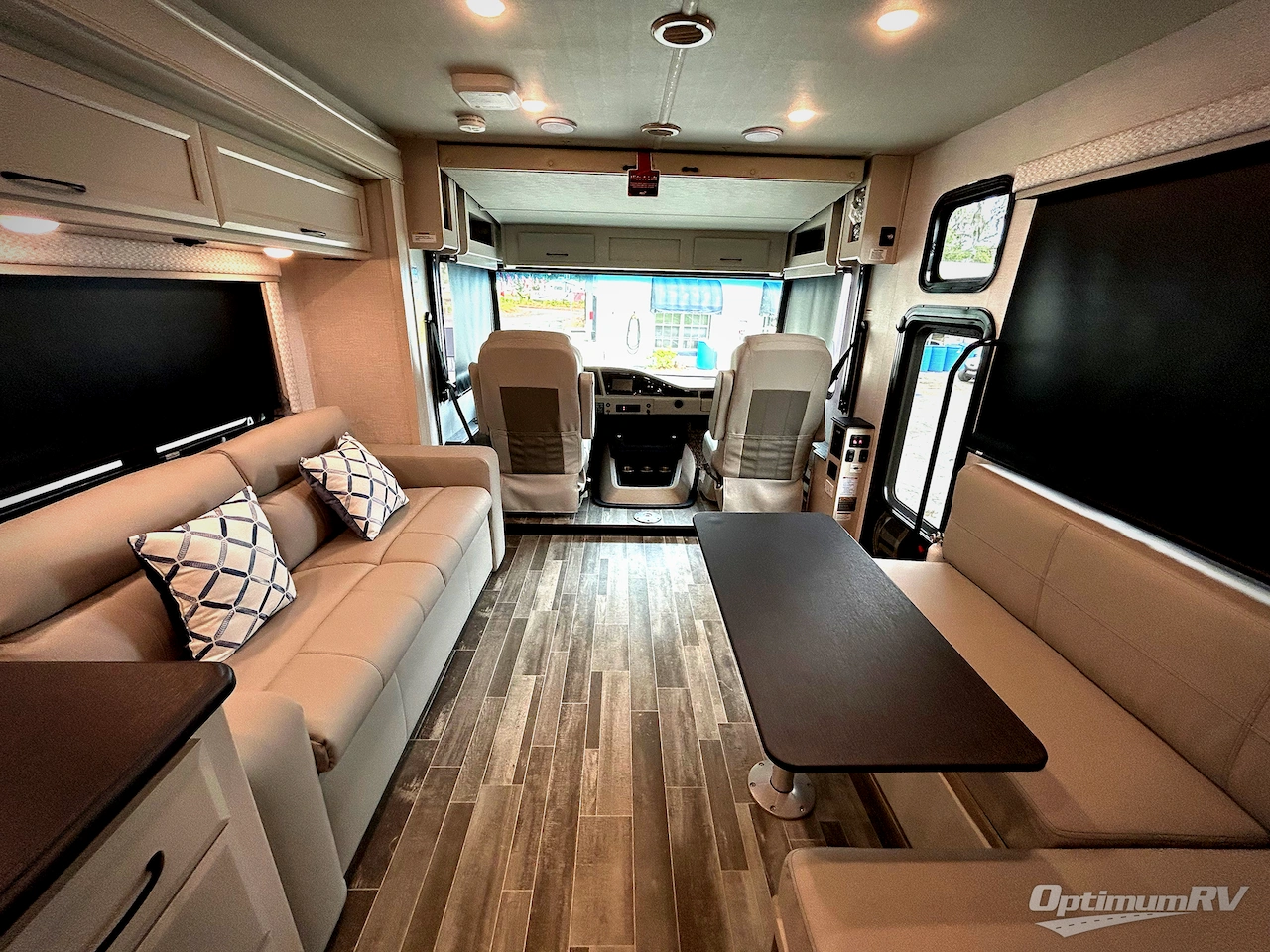 2025 Holiday Rambler Admiral 29M Photo 5