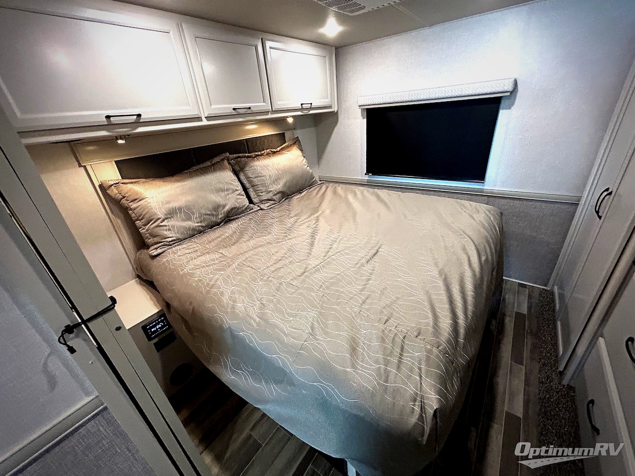 2025 Holiday Rambler Admiral 29M Photo 18
