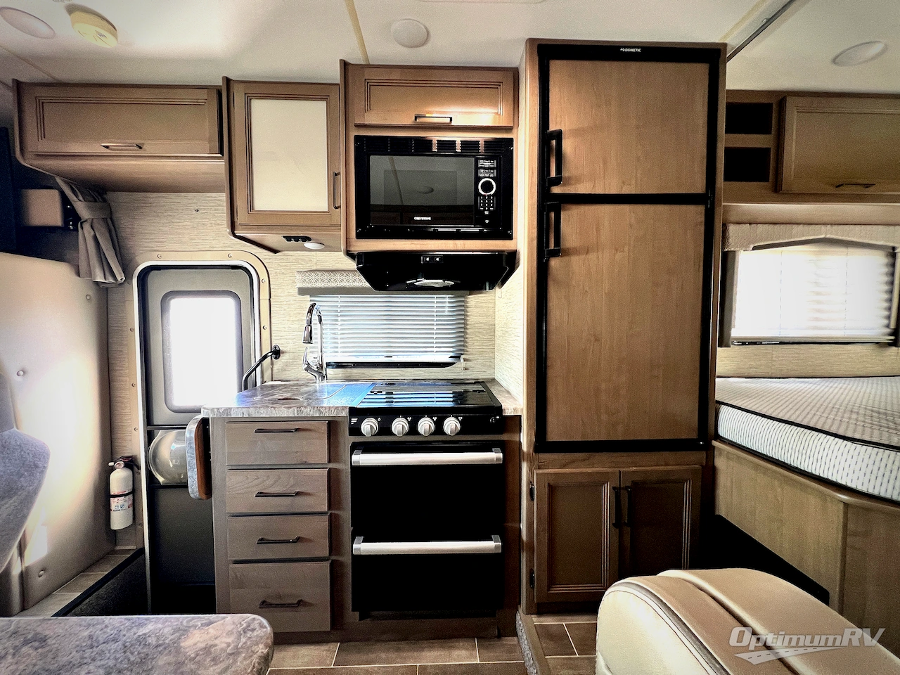 2022 Four Winds Chateau 22E Photo 14