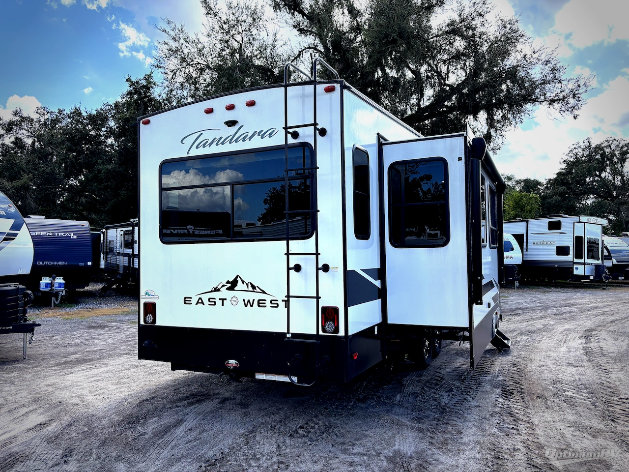2024 East To West Tandara 320RL Photo 2