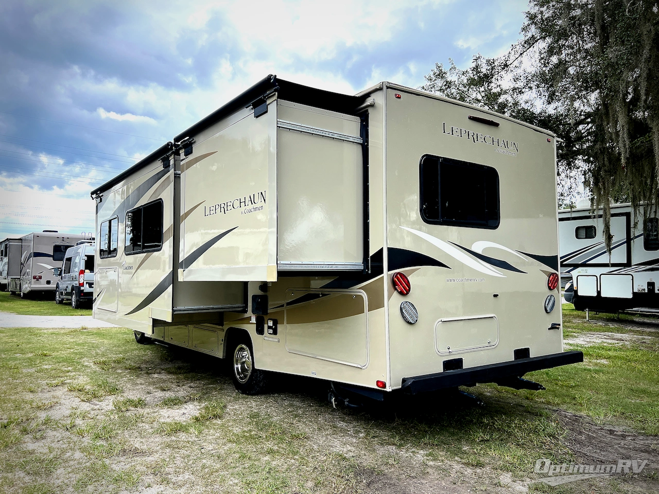2019 Coachmen Leprechaun 280BH Ford 450 Photo 2