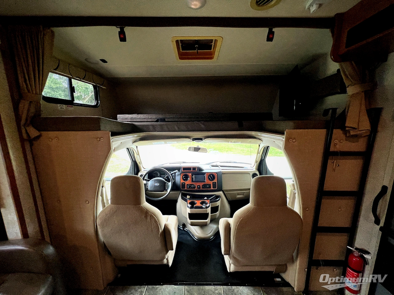 2019 Coachmen Leprechaun 280BH Ford 450 Photo 6
