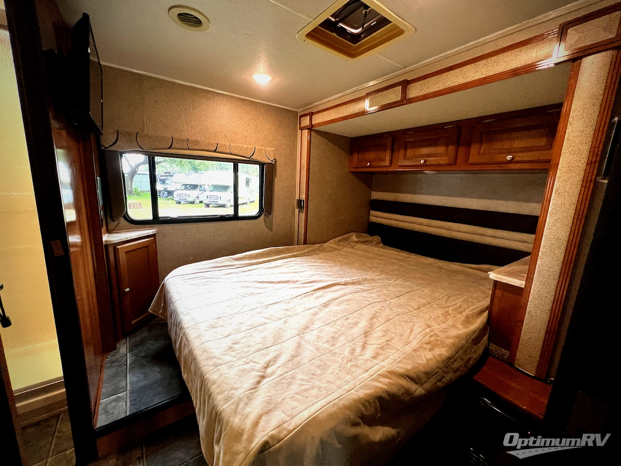 2019 Coachmen Leprechaun 280BH Ford 450 Photo 16