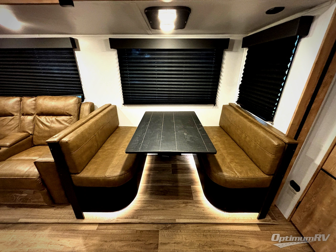 2022 Keystone Outback Ultra Lite 260UML Photo 15