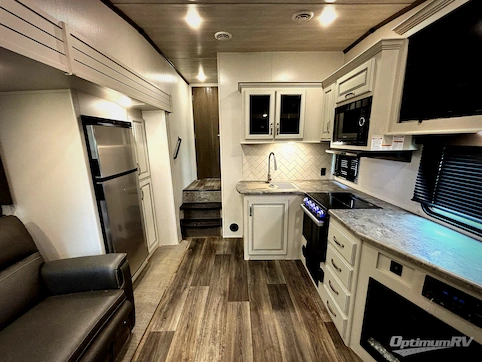 2021 Keystone Cougar Half-Ton 24RDS RV Photo 2