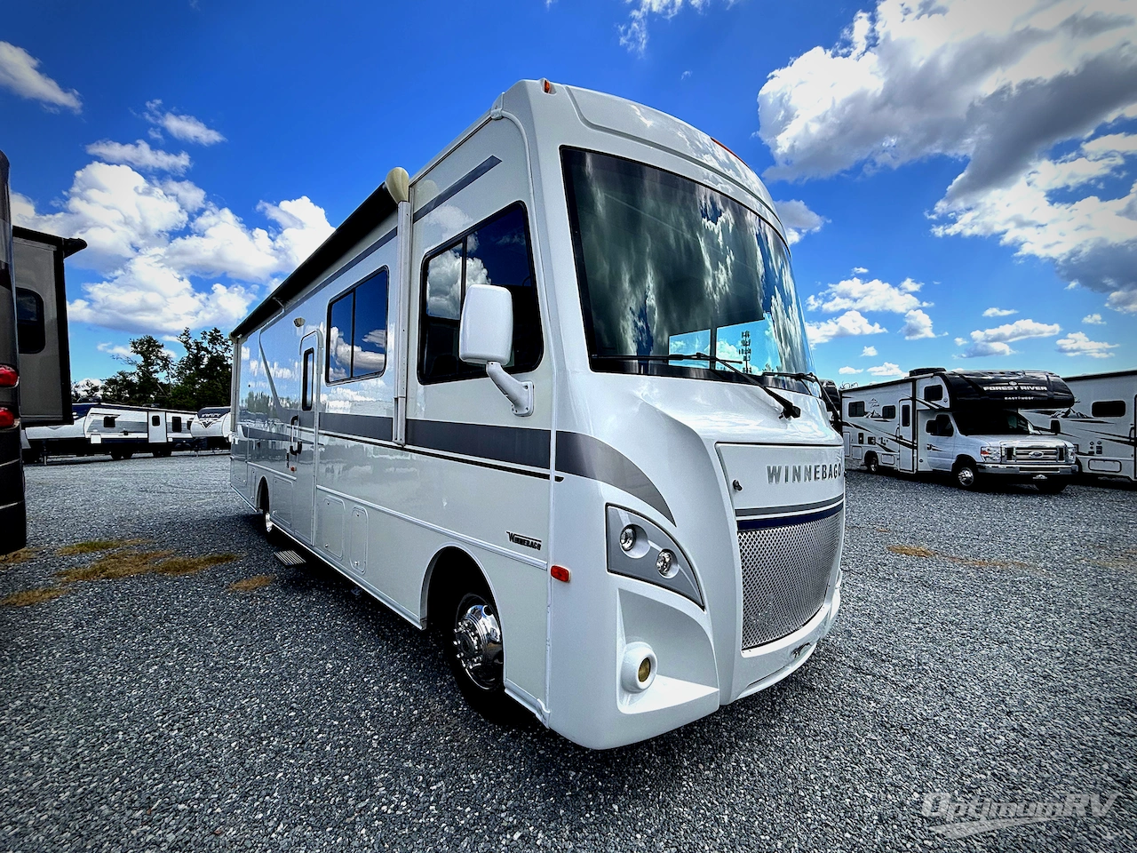 2018 Winnebago Intent 31P Photo 1