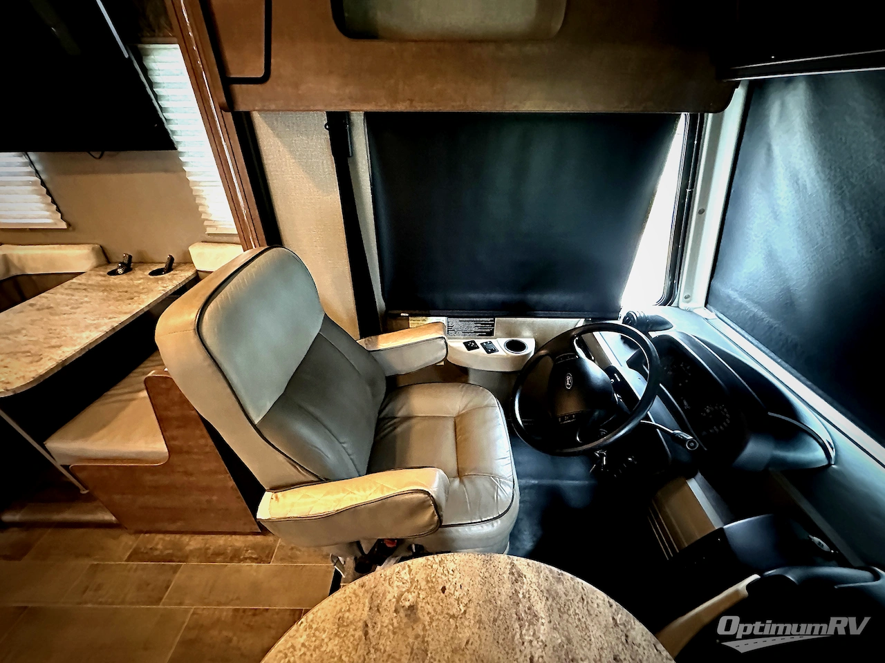 2018 Winnebago Intent 31P Photo 4