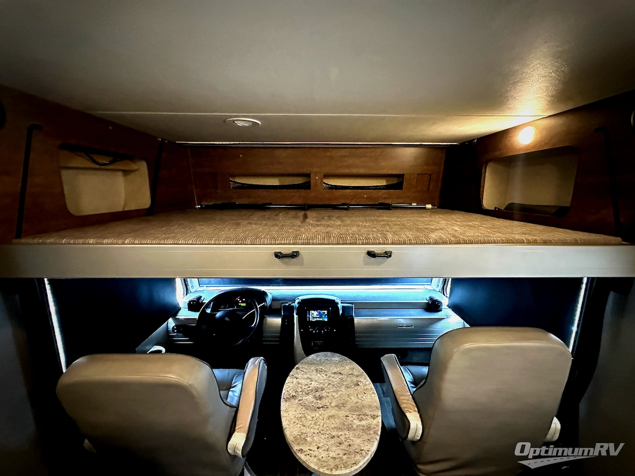 2018 Winnebago Intent 31P Photo 7