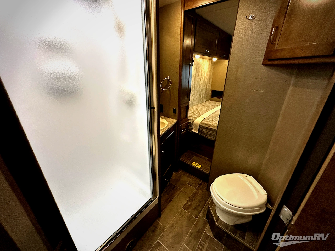 2018 Winnebago Intent 31P Photo 19