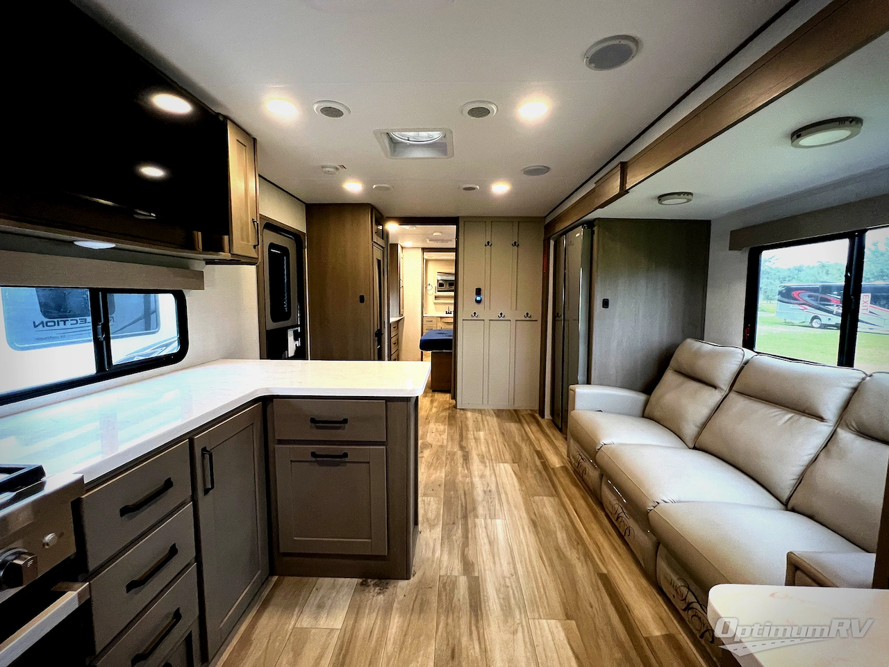 2025 Grand Design Reflection 322FKTS Photo 4