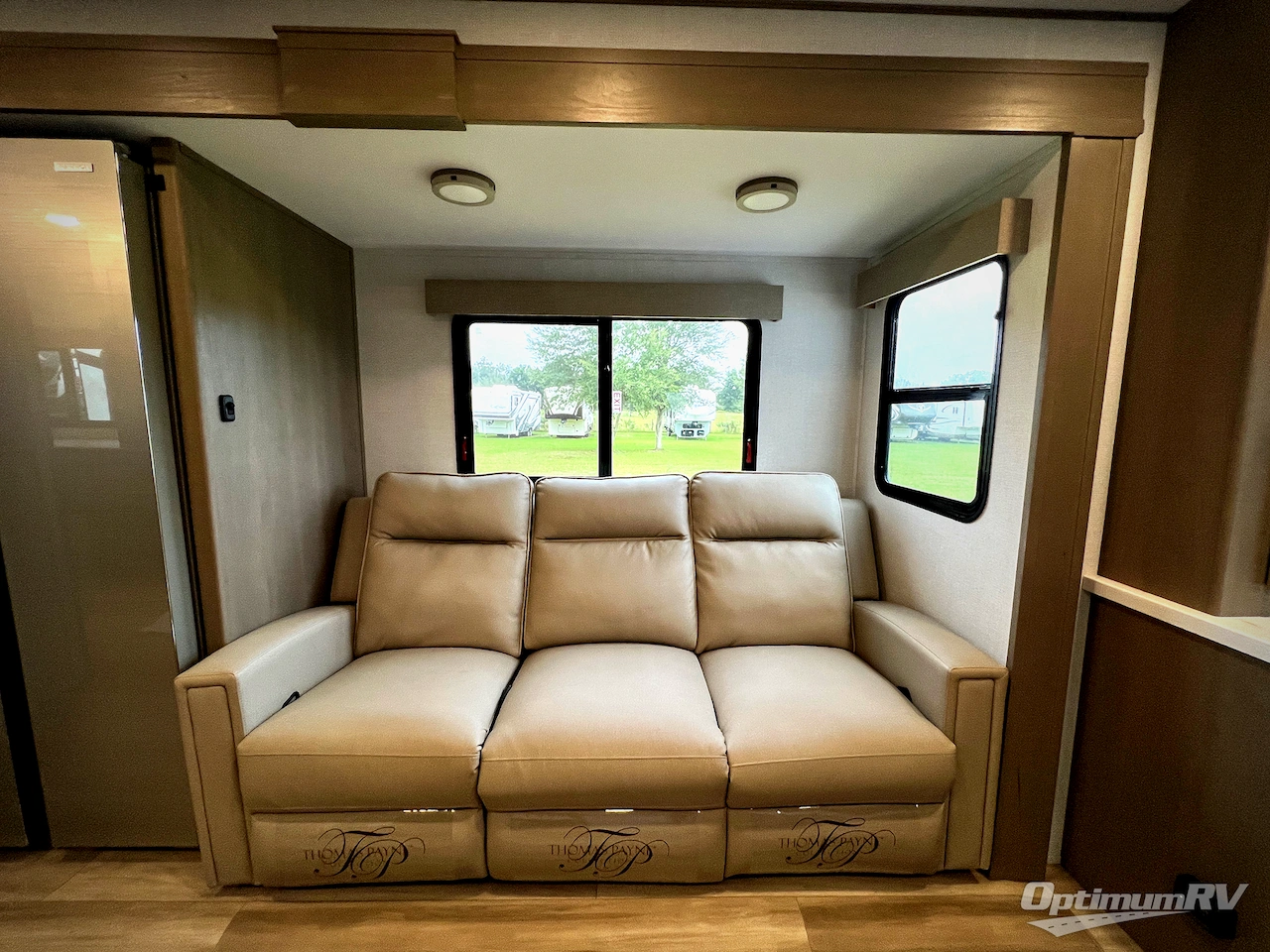 2025 Grand Design Reflection 322FKTS Photo 6