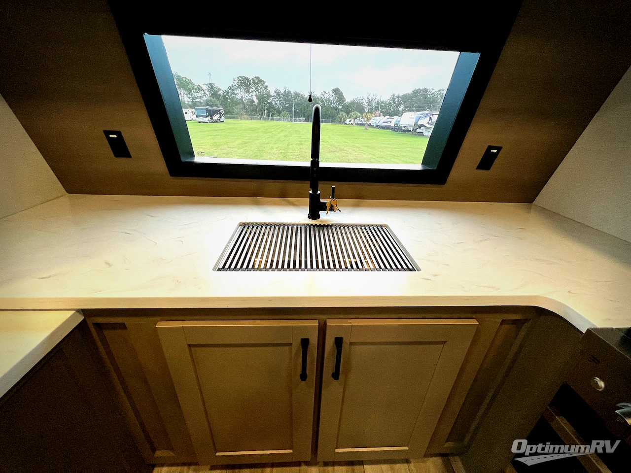 2025 Grand Design Reflection 322FKTS Photo 9