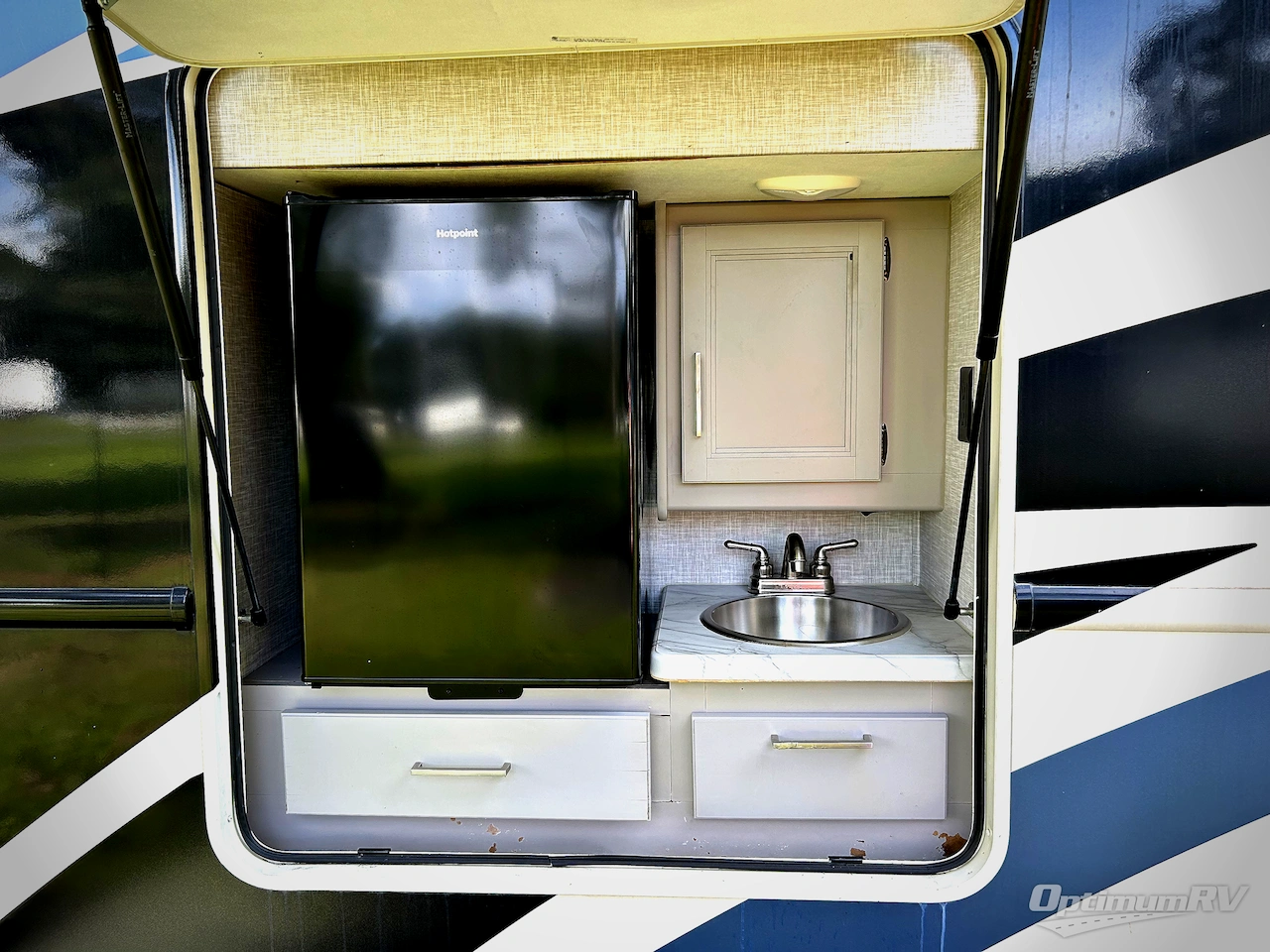 2021 Thor Hurricane 34J Photo 24