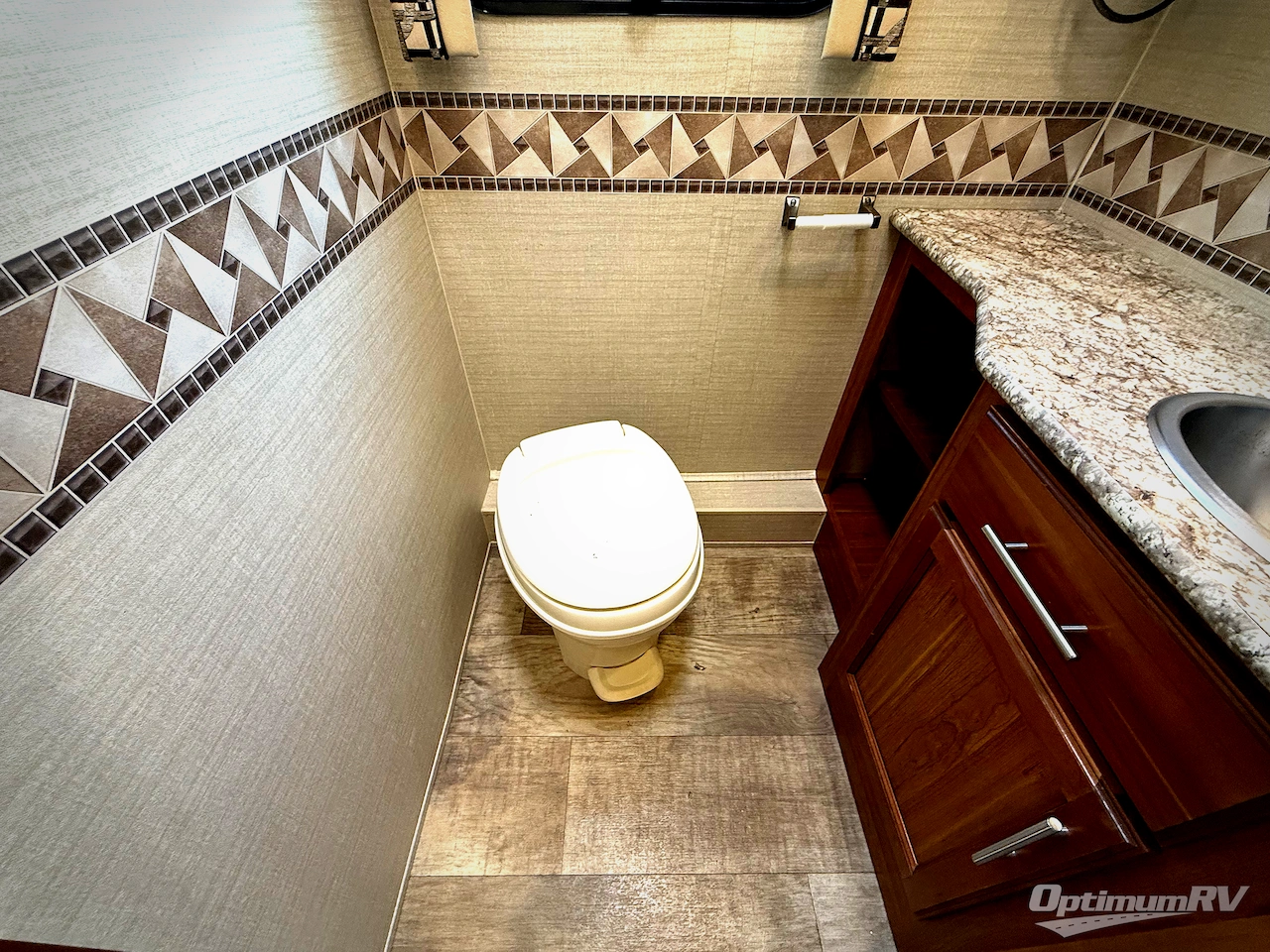 2017 Jayco Alante 31V Photo 16