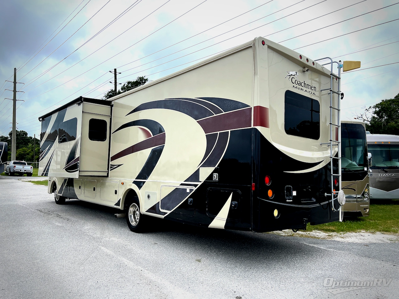 2019 Coachmen Mirada 35OS Photo 2