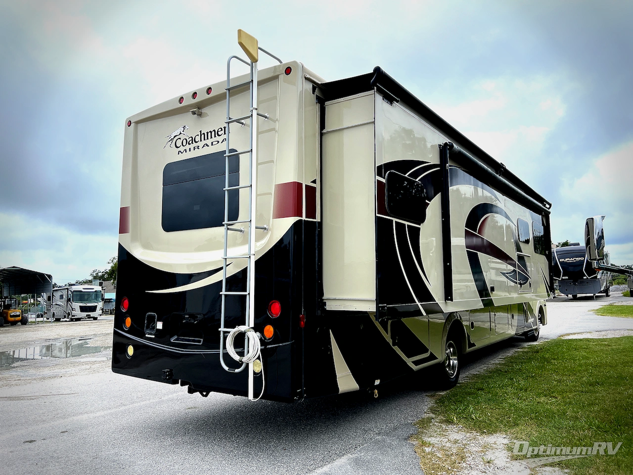 2019 Coachmen Mirada 35OS Photo 3