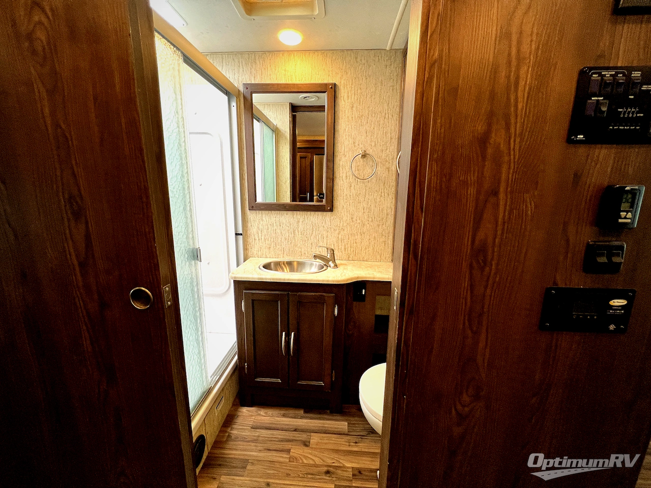2019 Coachmen Mirada 35OS Photo 19