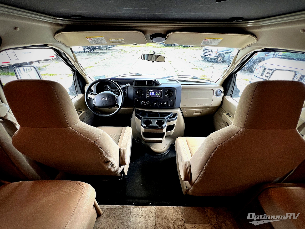 2018 Coachmen Freelander 26RS Ford 350 Photo 7