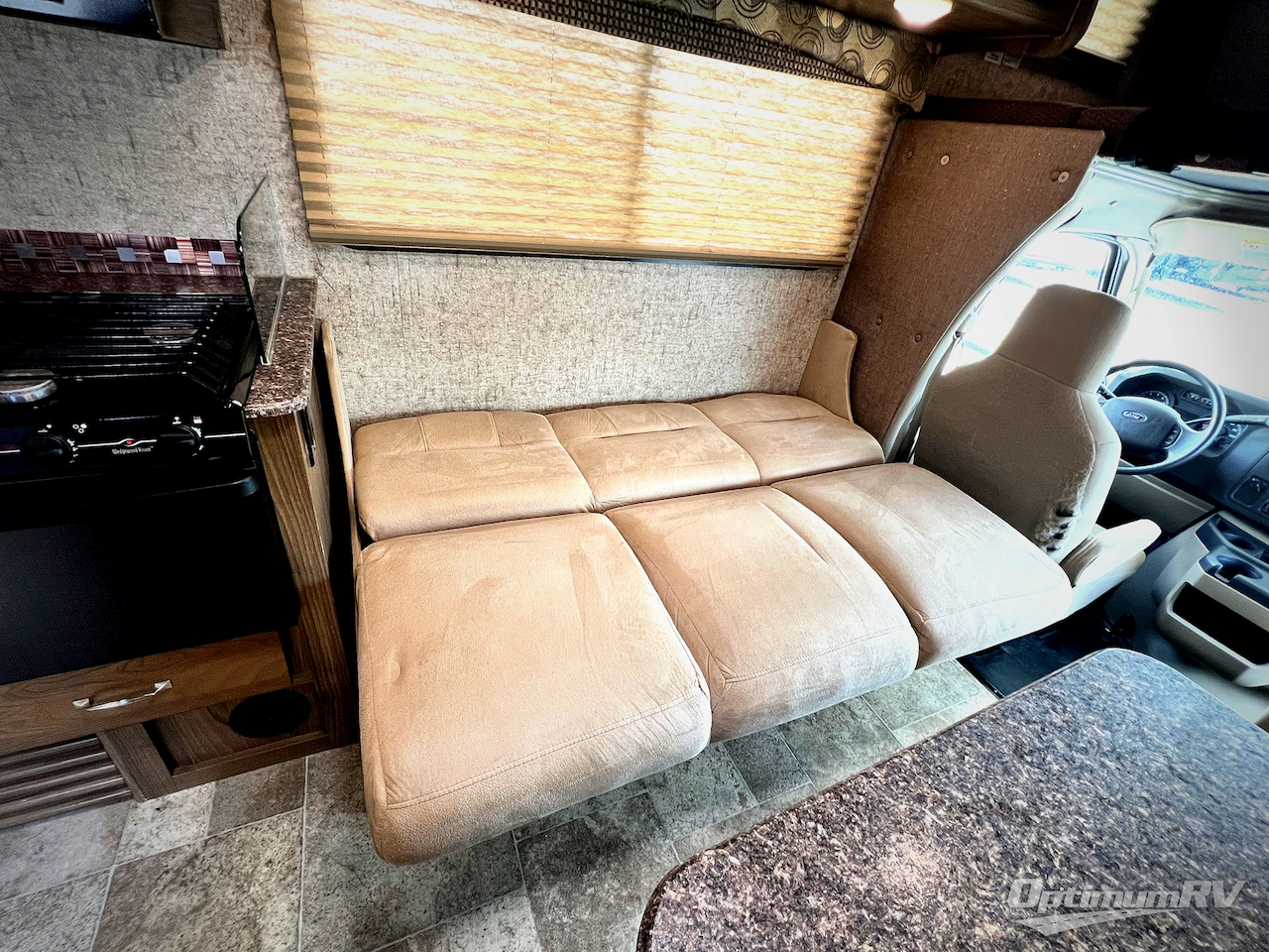 2018 Coachmen Freelander 26RS Ford 350 Photo 15