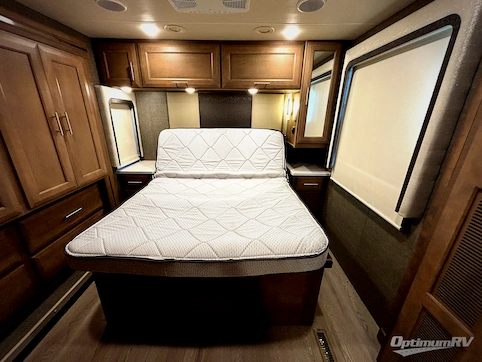 2022 Thor Palazzo 33.6 RV Photo 4