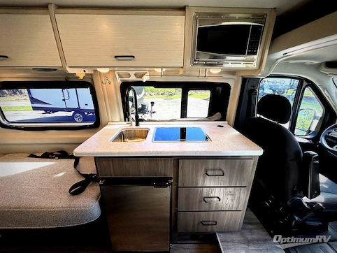 2025 Thor Dazzle 2LB RV Photo 2