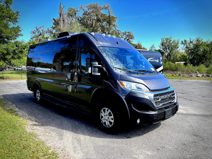 2025 Thor Dazzle 2LB RV Photo 1