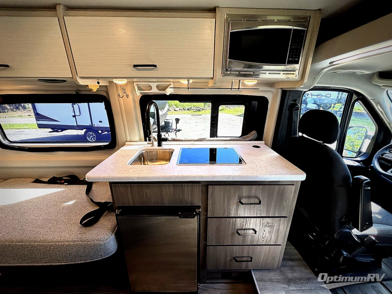 2025 Thor Dazzle 2LB Photo 6