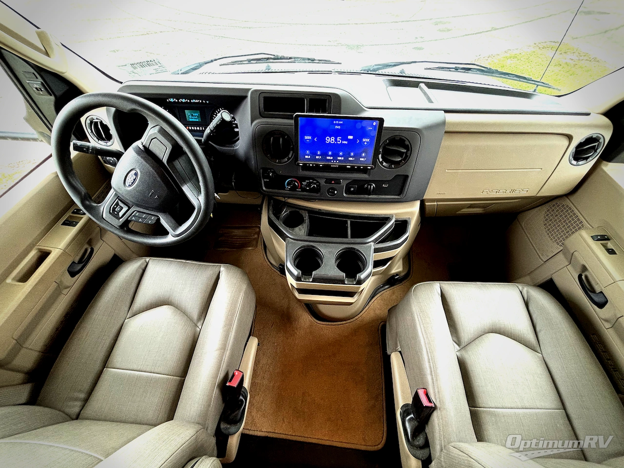 2022 Entegra Odyssey 25R Photo 8