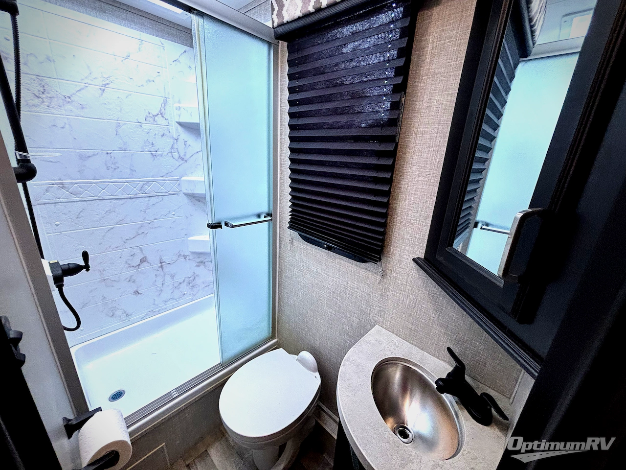 2022 Entegra Odyssey 25R Photo 17