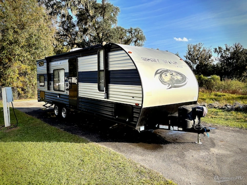 Used 2022 Forest River Cherokee Grey Wolf 26DJSE Featured Photo