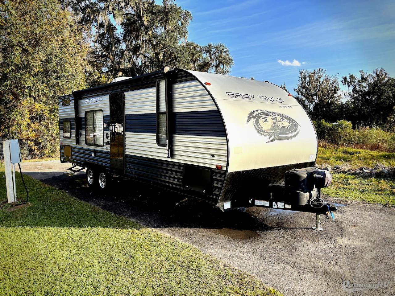 2022 Forest River Cherokee Grey Wolf 26DJSE Photo 1