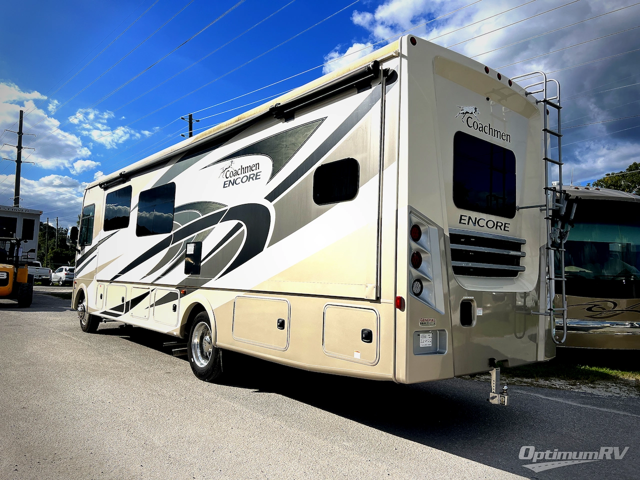 2021 Coachmen Encore 325SS Photo 3