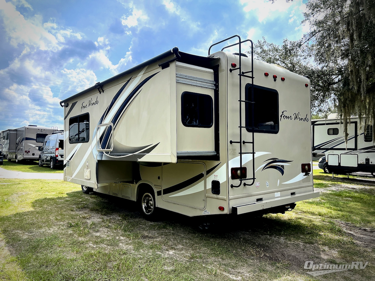 2017 Thor Four Winds 24F Photo 2