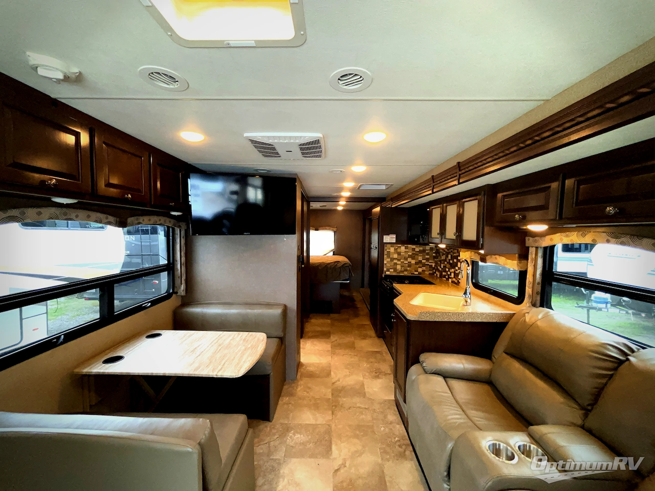 2018 Thor Windsport 29M Photo 4