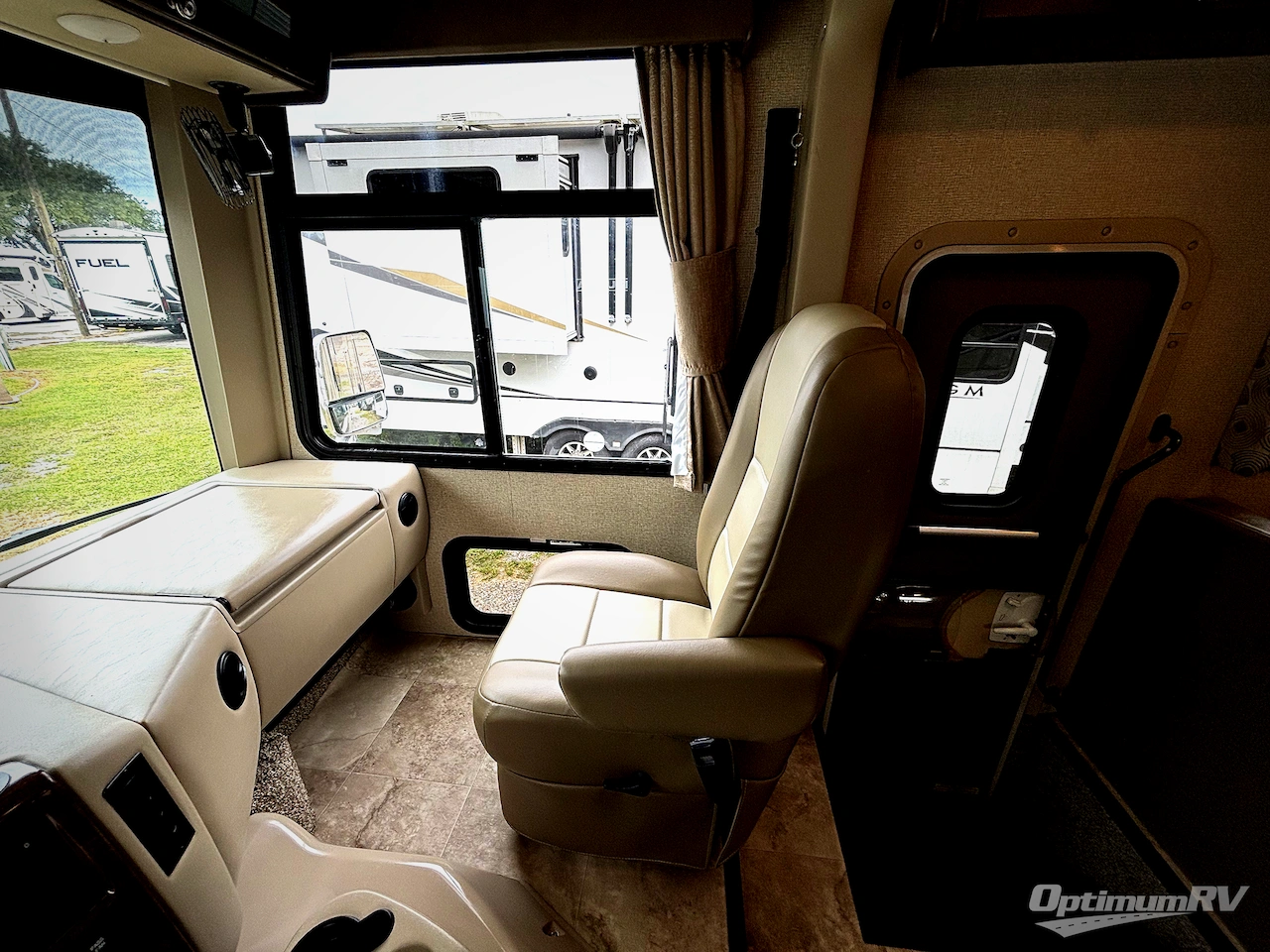 2018 Thor Windsport 29M Photo 7