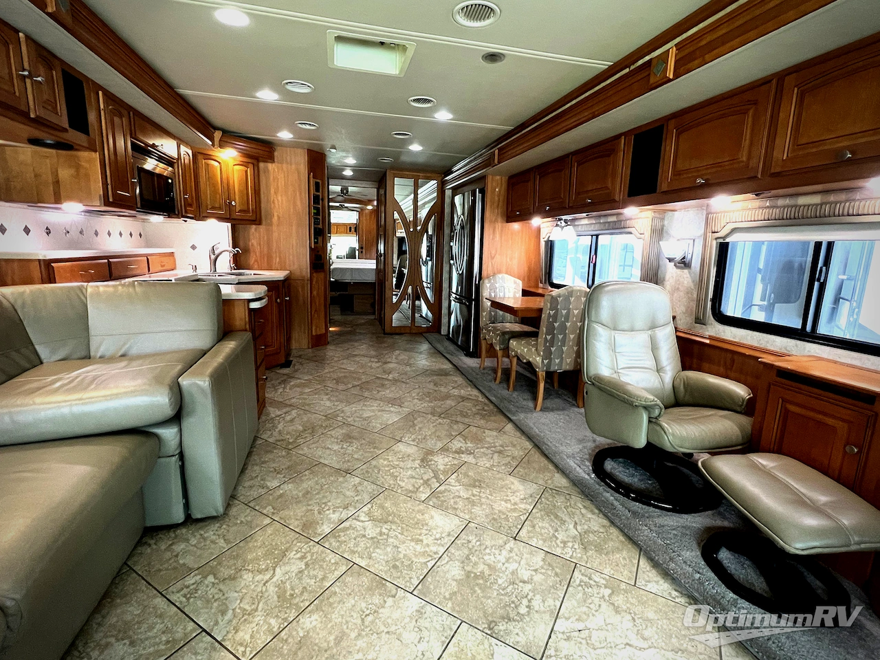2011 Winnebago Journey 40U Photo 3