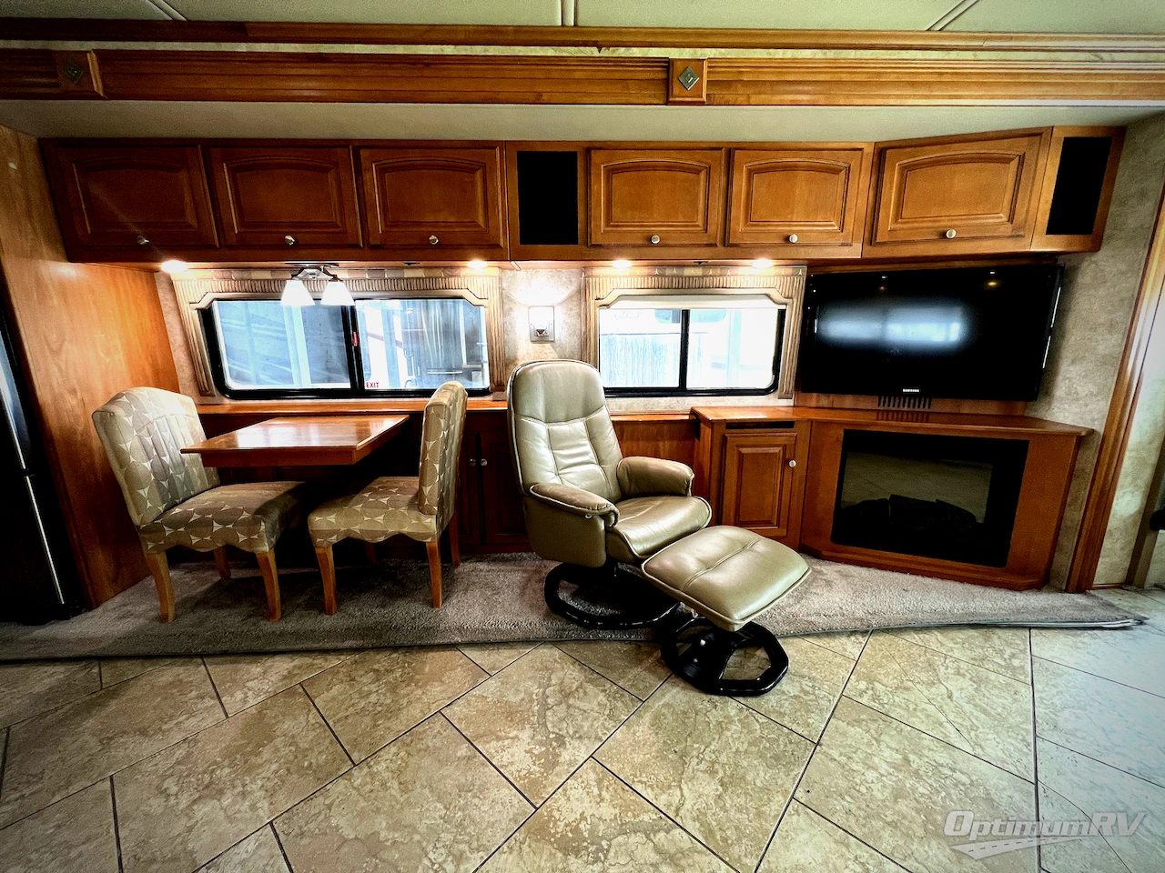 2011 Winnebago Journey 40U Photo 7