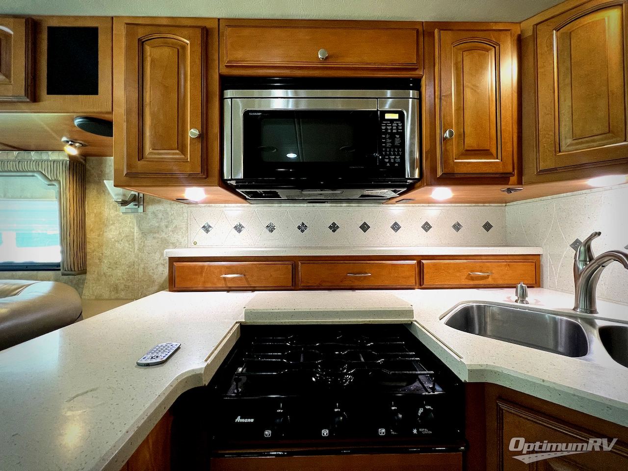 2011 Winnebago Journey 40U Photo 14