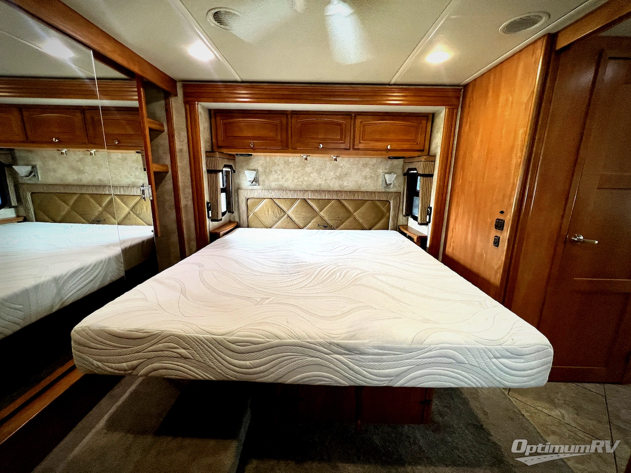2011 Winnebago Journey 40U Photo 20
