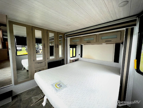 2024 Forest River Salem Grand Villa 42VIEW RV Photo 4