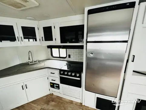 2022 Keystone Hideout 29DFS RV Photo 3