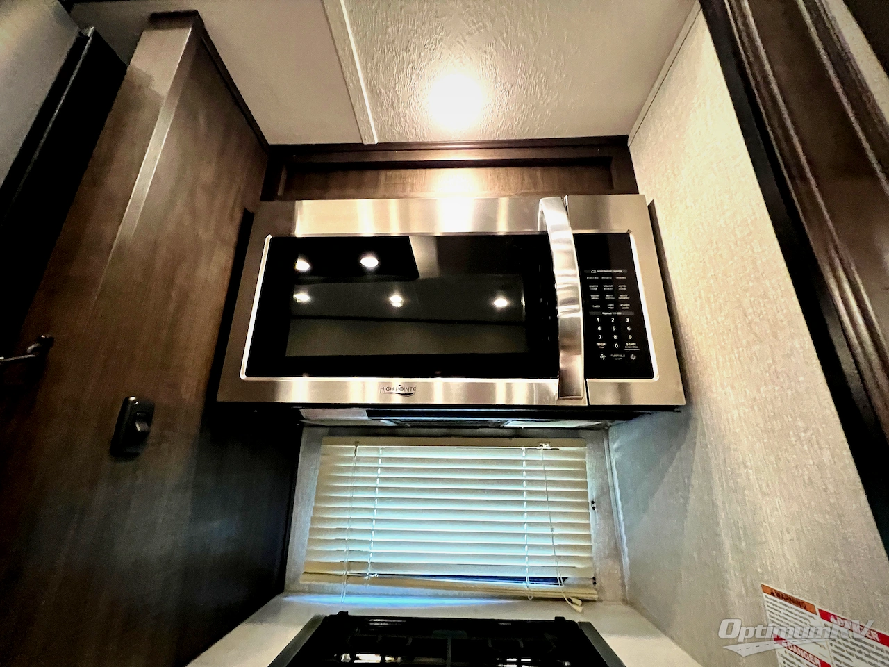 2023 Shasta Phoenix 367BH Photo 8