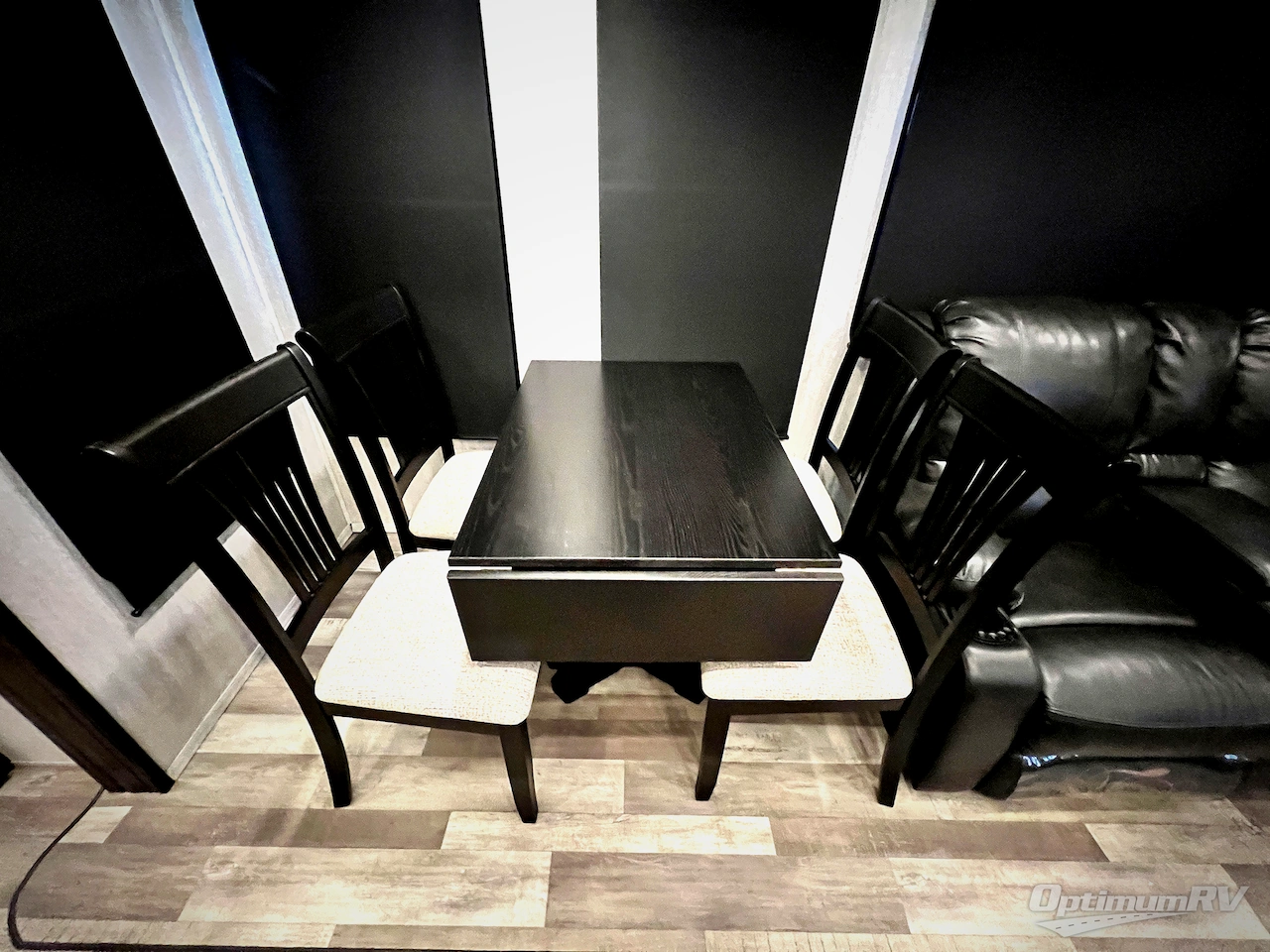 2023 Shasta Phoenix 367BH Photo 13