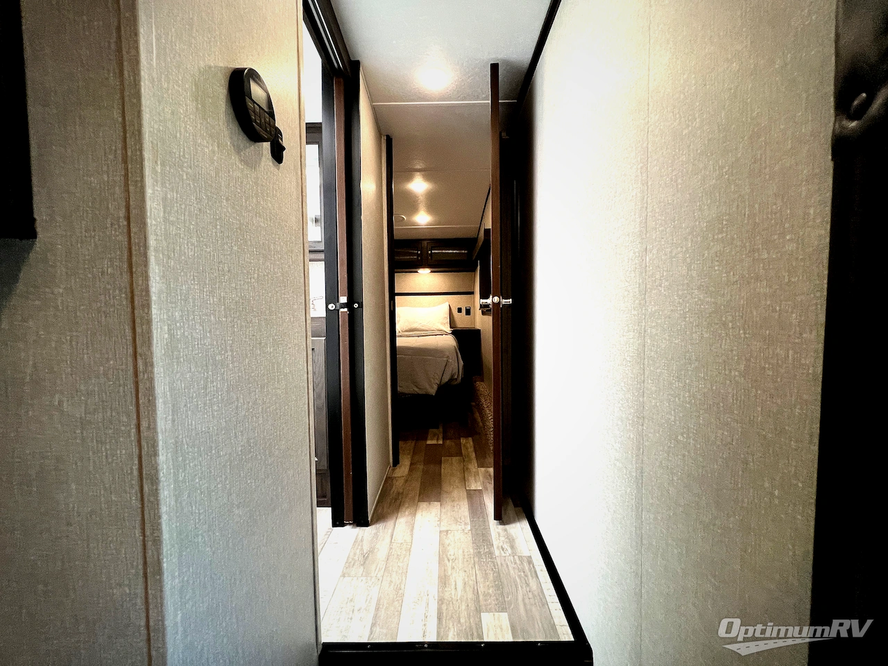 2023 Shasta Phoenix 367BH Photo 16